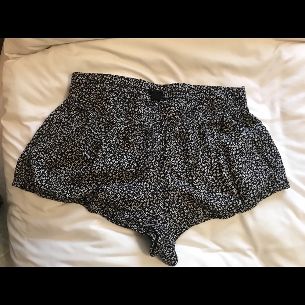 Floral cloth shorts
